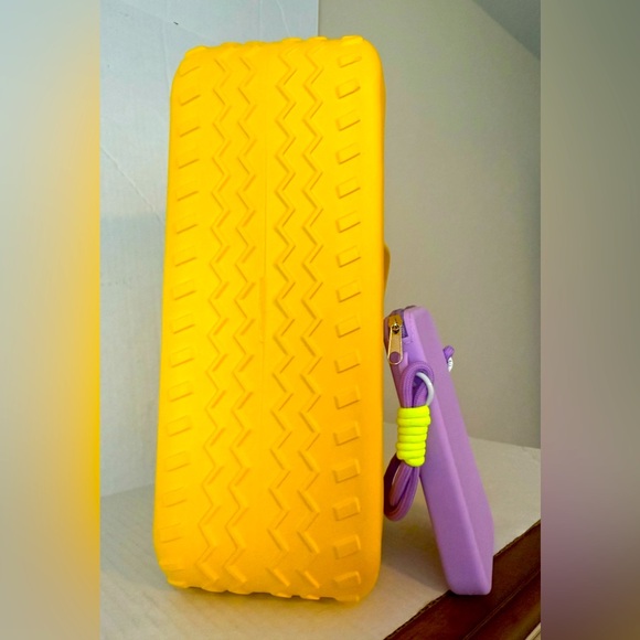 Unbranded Bright Yellow Waterproof Tote with Phone Size Zip Bag - Picture 5 of 6